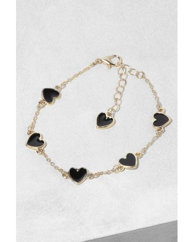 Boohoo Black Enamel Scattered Heart Bracelet - Natural