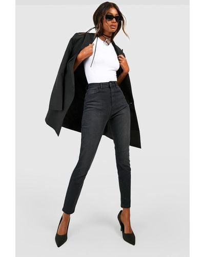 Boohoo Mid Rise Butt Shaping Skinny Jeans - Black