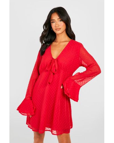 Boohoo Petite Dobby Tie Front Flare Cuff Skater Dress - Red