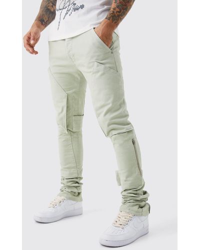 BoohooMAN Fixed Waist Skinny Stacked Gusset Strap Cargo Trouser - Green