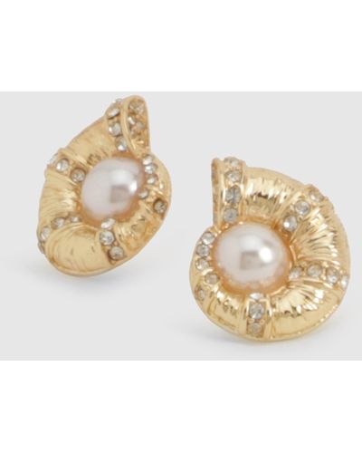 Boohoo Embellished Pearl Sea Shell Stud Earrings - Metálico