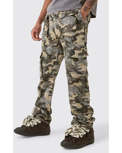 BoohooMAN Tall Slim-Fit Camouflage Cargo-Hose mit Bandana-Print - Blau
