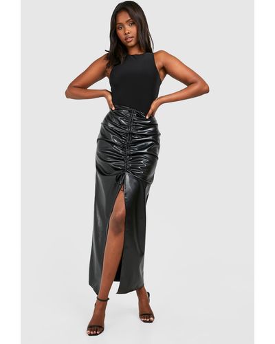 Boohoo Ruched Leather Look Split Maxi Skirt - Negro