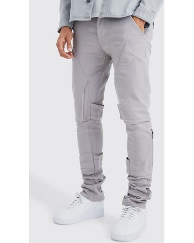 BoohooMAN Fixed Waist Skinny Stacked Gusset Strap Cargo Trouser - Gray