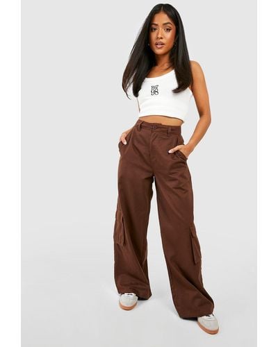 Boohoo Petite Relaxed Fit Twill Cargo Wide Leg Pants - Brown