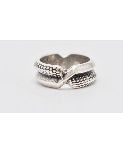 BoohooMAN Twisted Textured Ring - Gray
