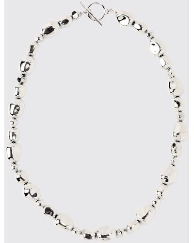 BoohooMAN Metallic Pearl Necklace In Charcoal - White