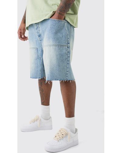 Boohoo Plus Raw Hem Rigid Denim Carpenter Shorts In Light Wash - Blue