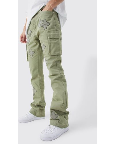 BoohooMAN Tall Fixed Waist Slim Flare Gusset Applique Cargo Trouser - Green