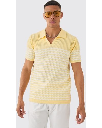 BoohooMAN Regular V Neck Stripe Knitted Polo - Yellow