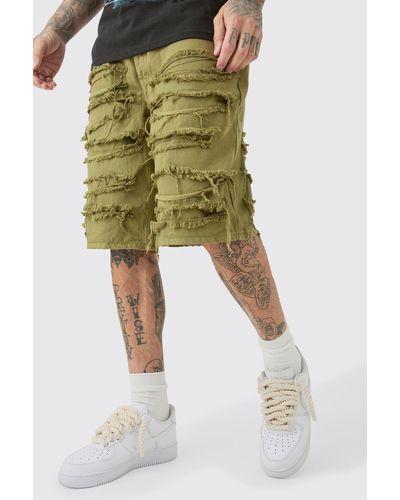 BoohooMAN Tall Distressed Twill Overdyed Shorts In Khaki - Grün