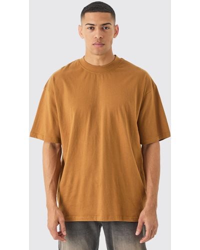 BoohooMAN Oversized Extended Neck Basic T-shirt - Brown
