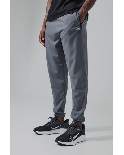 BoohooMAN Active Gym Tapered Jogger - Grey