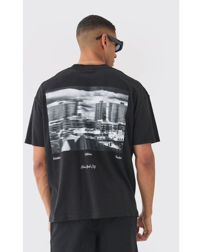 BoohooMAN Oversized Extended Neck Photographic T-shirt - Black