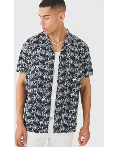 BoohooMAN Short Sleeve Revere Oversized Embroidered Geo Shirt - Black