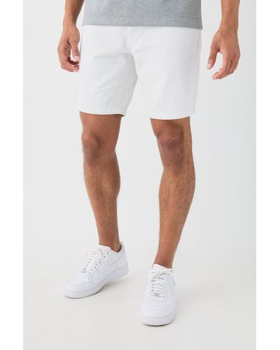 BoohooMAN Rigid Straight Fit Denim Shorts With Woven Label - Weiß