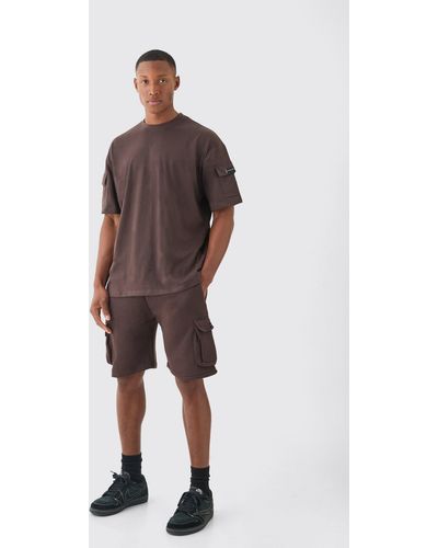 BoohooMAN Oversized Cargo T-shirt And Slim Short Set - Brown