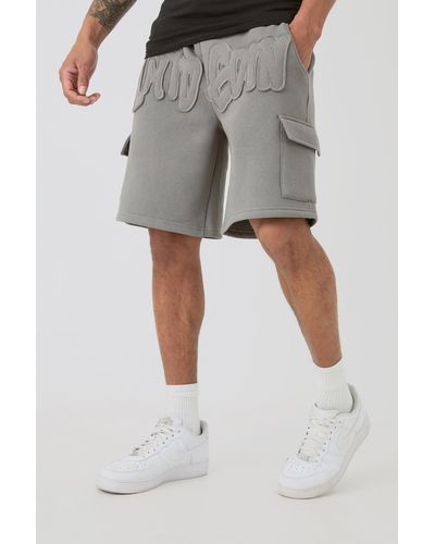 BoohooMAN Oversized Limited Edition Self Applique Cargo Shorts - Grey