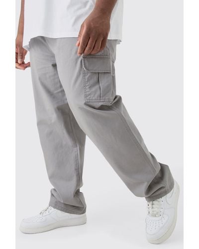 BoohooMAN Plus Fixed Waist Twill Straight Leg Cargo Tab Trouser - Grau