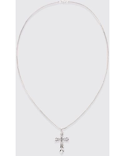 BoohooMAN Gothic Cross Pendant Necklace In Silver - White