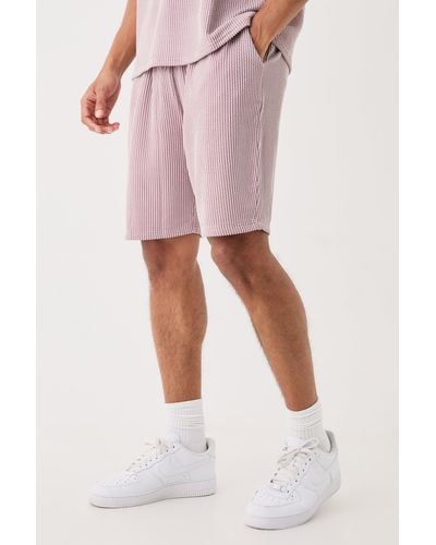 BoohooMAN Relaxed Fit Mid Length Stripe Texture Shorts - Pink