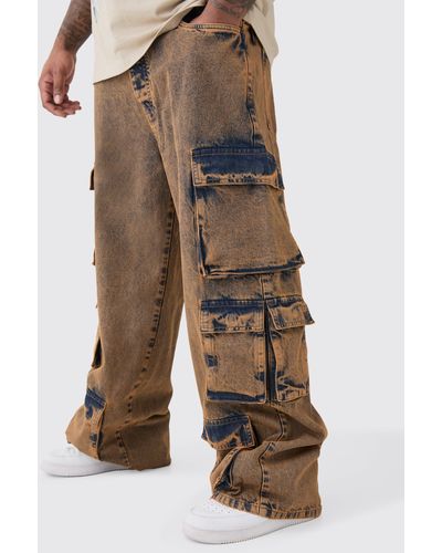 BoohooMAN Plus Baggy Fit Acid Wash Cargo Jeans - Braun