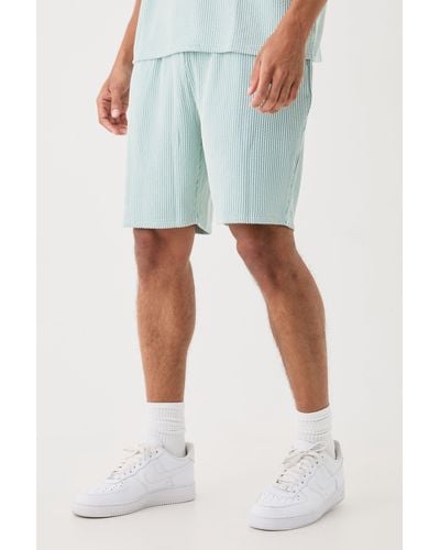 BoohooMAN Relaxed Fit Mid Length Stripe Texture Shorts - Blue