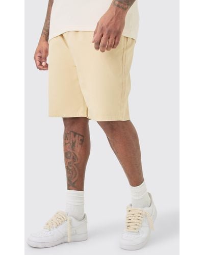 BoohooMAN Plus Elastic Waist Stone Relaxed Fit Shorts - Natur
