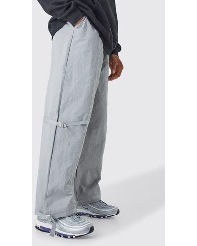 BoohooMAN Tape Detail Adjustable Cuff Parachute Trousers - Grey