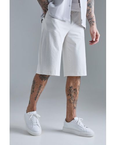 BoohooMAN Tall Stripe Seersucker Drawcord Regular Fit Shorts - Grau