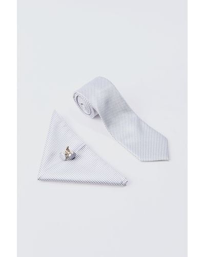 BoohooMAN Slim Tie, Pocket Square And Cuff Links Set In Light Grey - Weiß