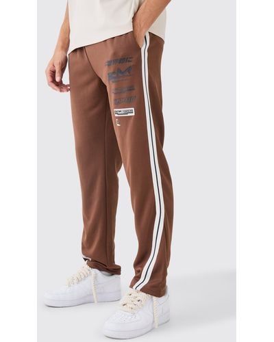 BoohooMAN Regular Fit Tricot Gusset Side Tape Jogger - Brown