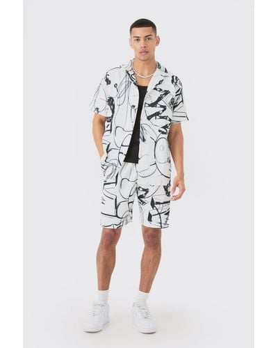 BoohooMAN Oversized Doodle Printed Pleated Shirt & Short - White
