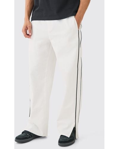 BoohooMAN Side Stripe Split Hem Branded Parachute Pants - White