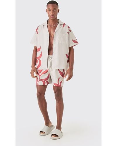 BoohooMAN Boxy Printed Shirt And Trunks Set - Red