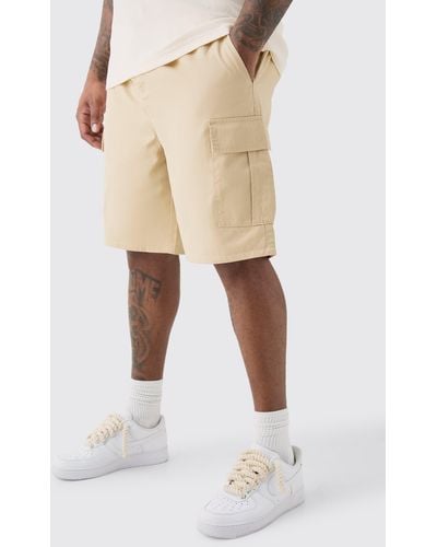 BoohooMAN Plus Elastic Waist Stone Relaxed Fit Cargo Shorts - Natur