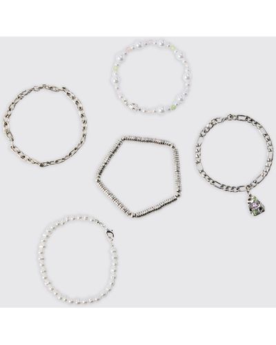 BoohooMAN 5 Pack Pearl Bracelets - Metallic