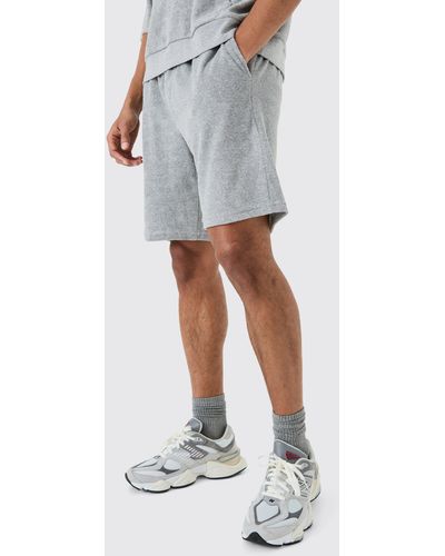 BoohooMAN Relaxed Fit Mid Towelling Shorts - White