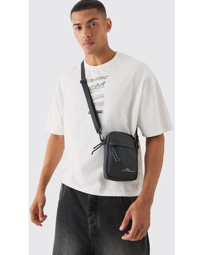 BoohooMAN Signature Basic Messengar Bag In Black - White