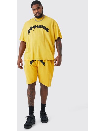 BoohooMAN Plus Oversized Official T-shirt & Short Set - Yellow
