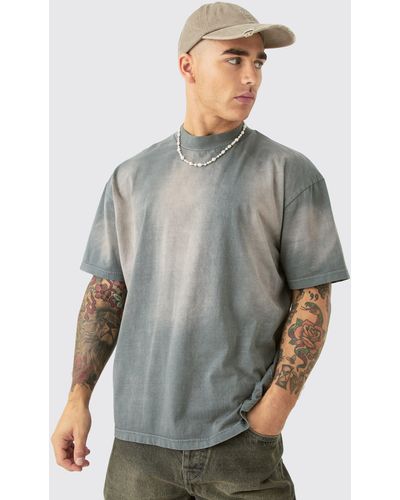 BoohooMAN Oversized Extended Neck Sun Bleach T-shirt - Grey