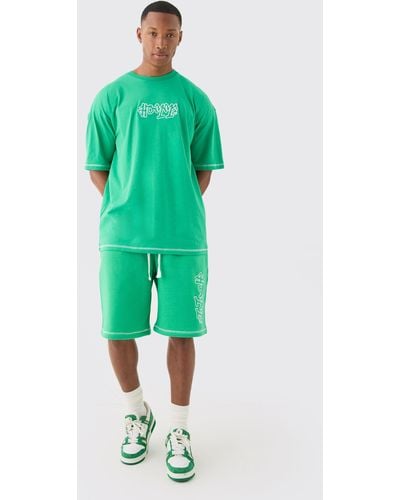 BoohooMAN Oversized Contrast Stitch Applique T-shirt & Short Set - Grün