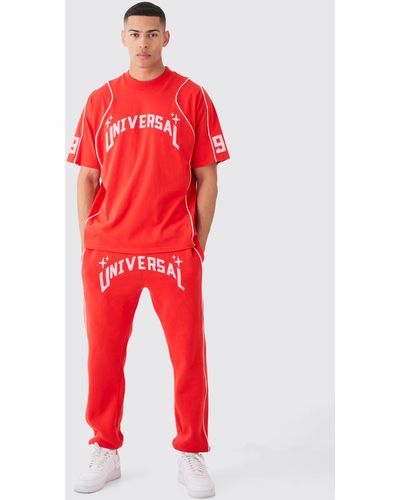 BoohooMAN Oversized Extended Neck Universal Graphic T-shirt And Jogger - Red