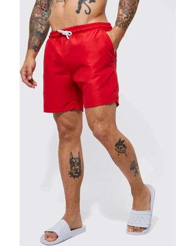 BoohooMAN Mid Length Plain Swim Shorts - Red