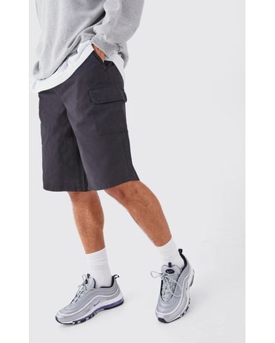 BoohooMAN Relaxed Fit Longer Length Cargo Shorts - White