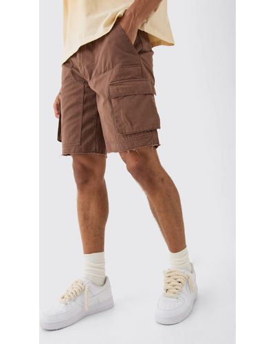 Boohoo Fixed Waist Raw Hem Relaxed Cargo Shorts - Brown