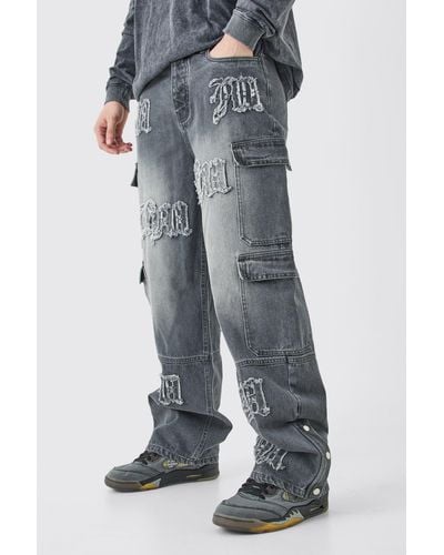 BoohooMAN Tall Baggy Rigid Bm Applique Multi Pocket Cargo Jeans - Blue