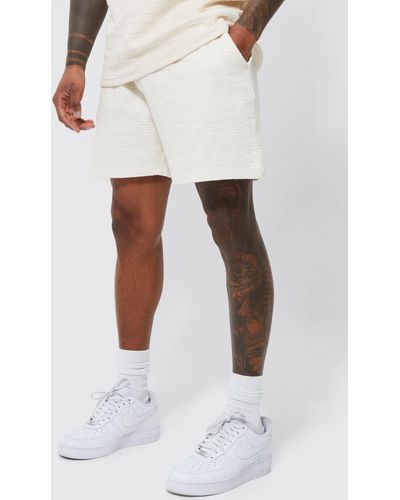 BoohooMAN Relaxed Fit Popcorn Jacquard Short - White