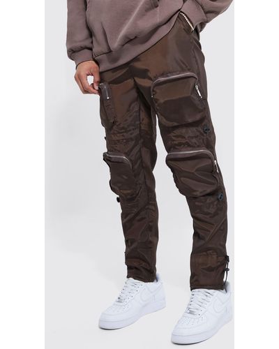 Boohoo Schmale Cargo-Hose mit Taschen und Schnalle - Braun