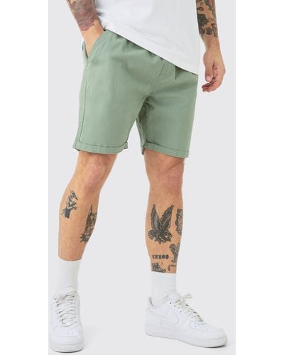 BoohooMAN Slim Fit Elastic Waist Bermuda Shorts - Green